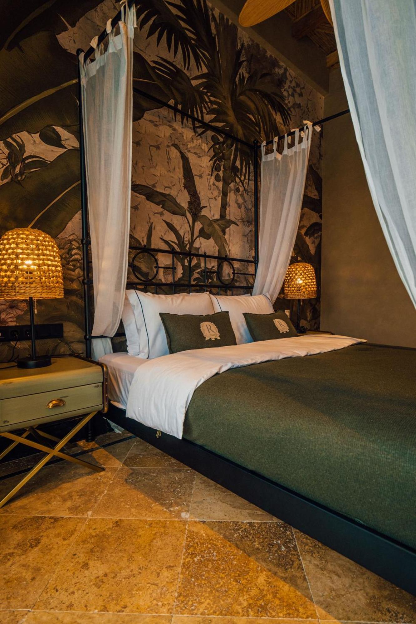 The Remote Hotel 사리게르메 외부 사진